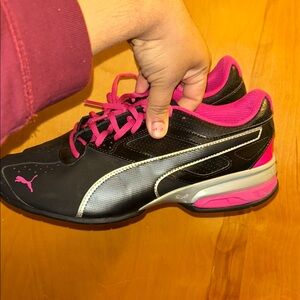 Puma Women's Black and Pink Athletic Sneakers